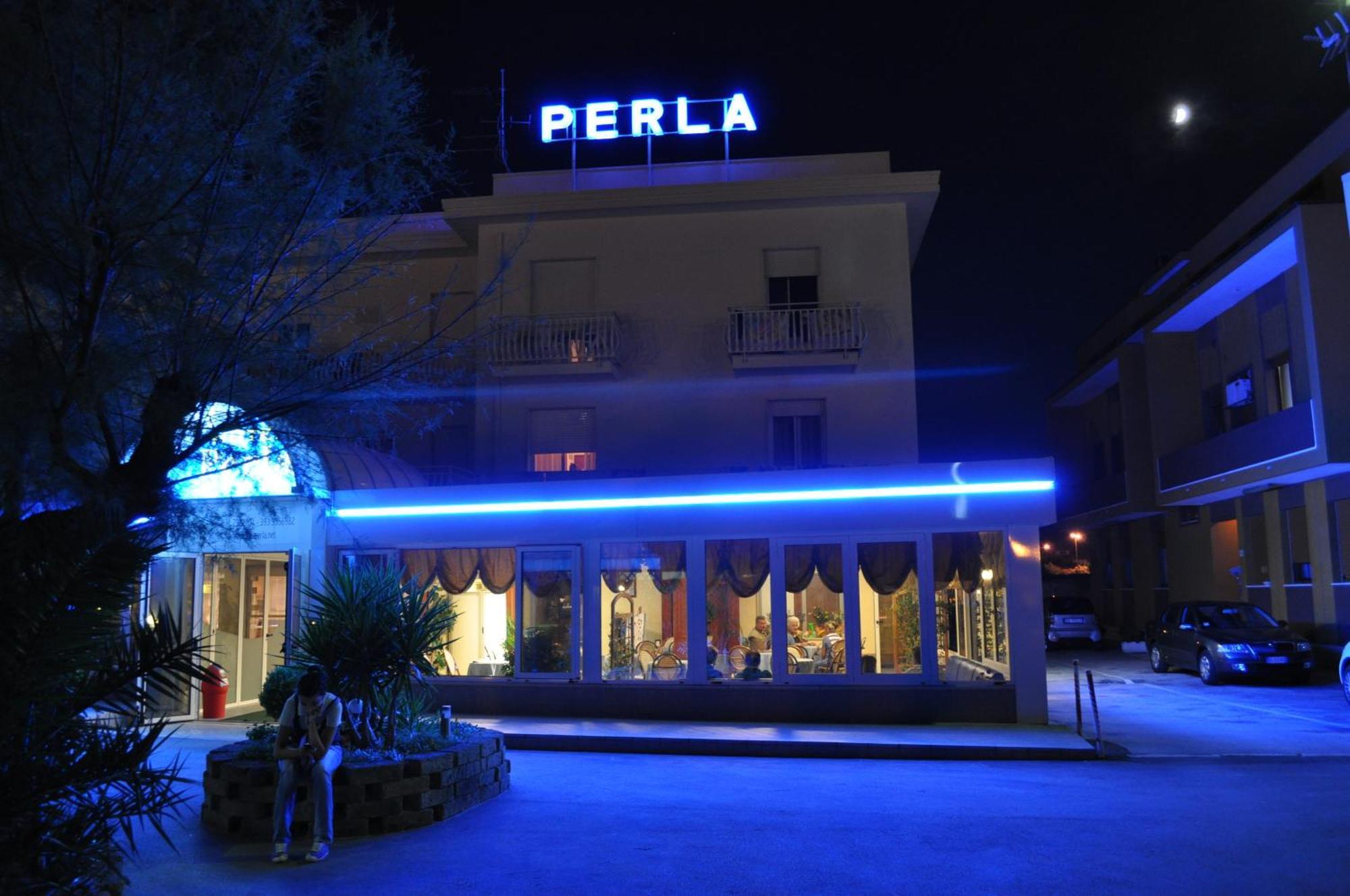 Hotel Perla Сенигалия Екстериор снимка