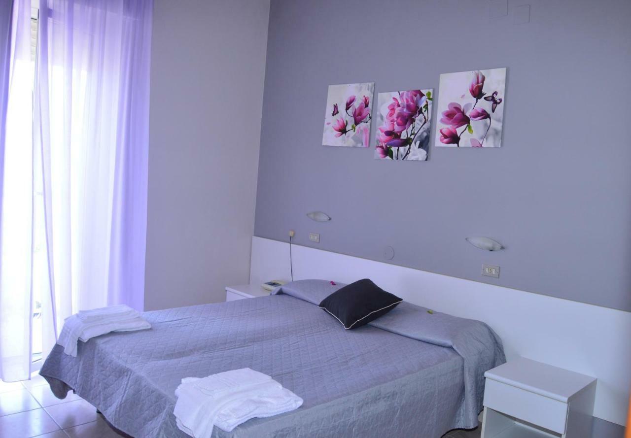 Hotel Perla Сенигалия Екстериор снимка